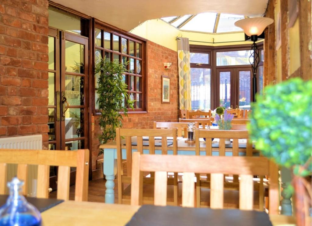 The George Inn & Millingbrook Lodge Ltd Lydney Eksteriør billede